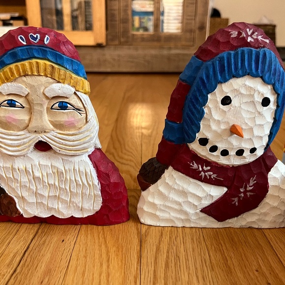 Christmas holiday HAND CARVED "WOOD SANTA" TABLE PIECE 7" each santa and snowman